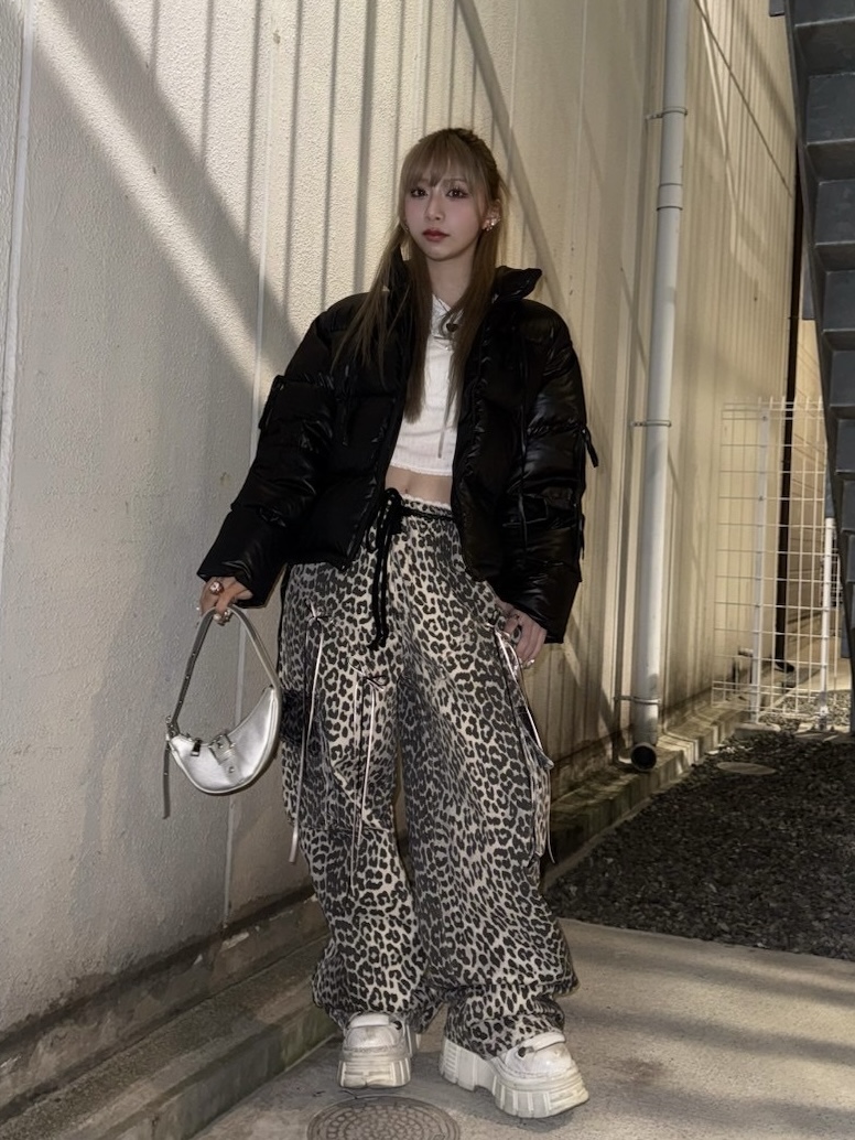 （セール）開催中 人気ブランドも続々プライス CHERRYQUIRI】leopard lace cargo pt | OUR BRAND,CHERRYQUIRI パンツ