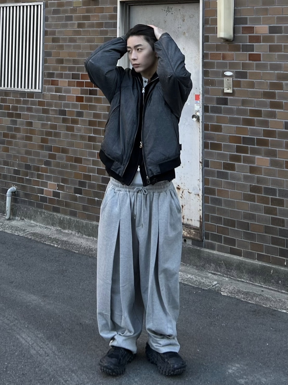 受注制【Chikashitsu +】deep tuck balloon sweat pants (2color