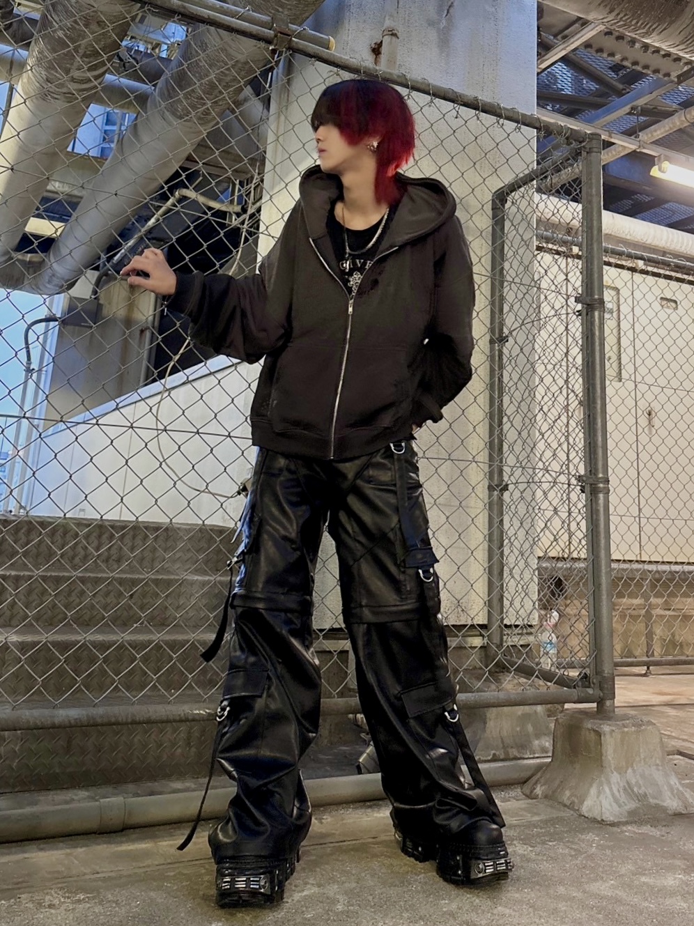 2/20 20:00発売【DIG YOUR OWN GRAVE】2WAY LEATHER CARGO PANTS 2/20 20:00発売【DIG YOUR OWN GRAVE】2WAY LEATHER CARGO PANTS