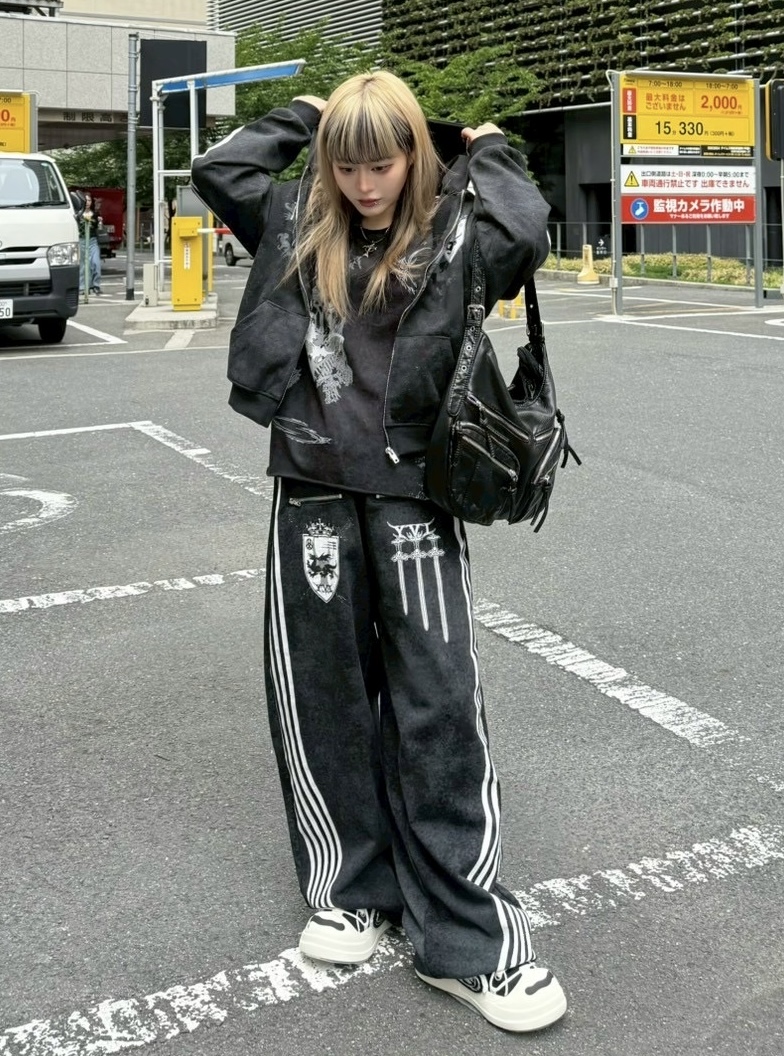 IZUMI / 153cm – pressing