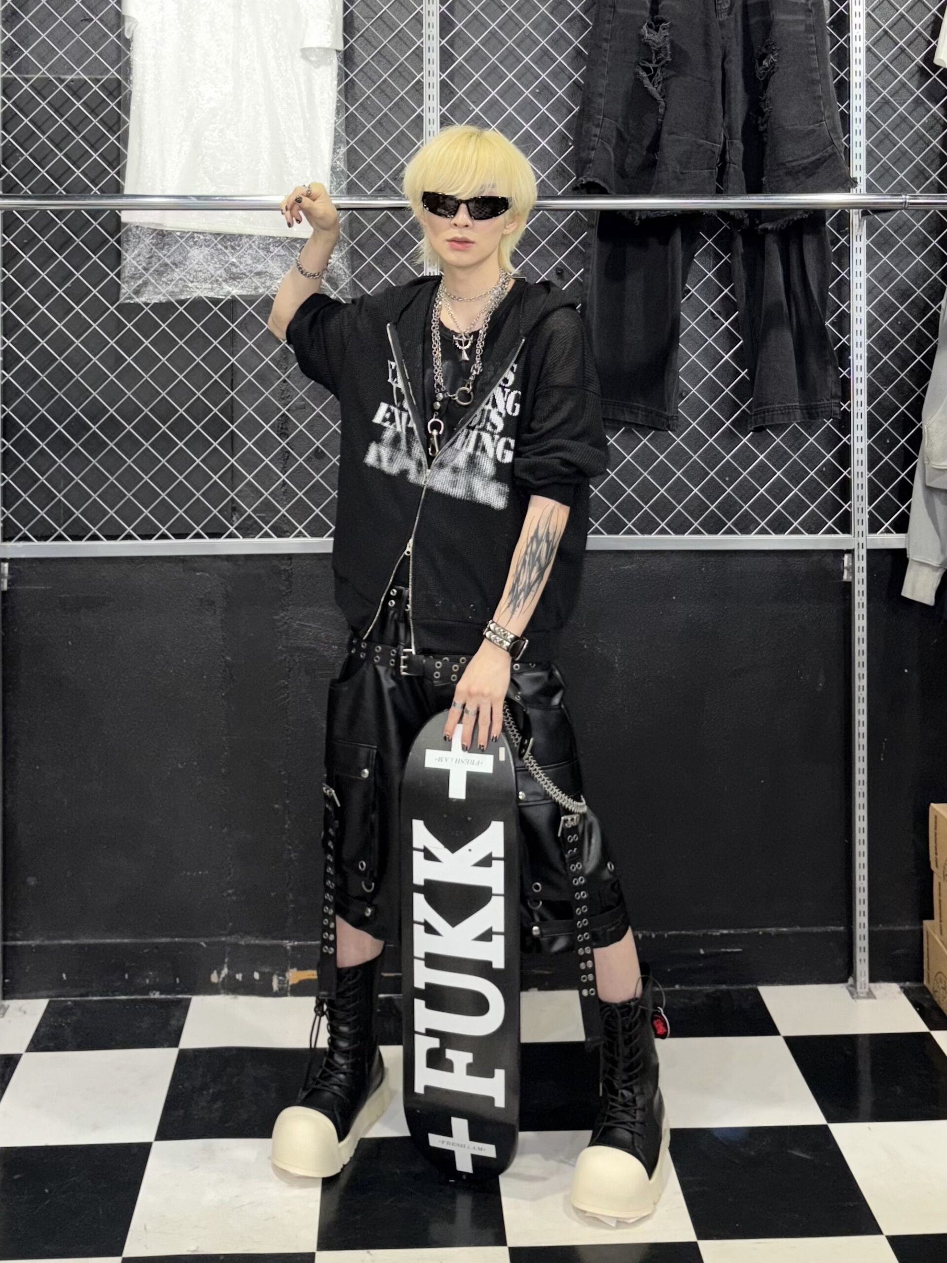 never mind the xu パーカー XU パーカー 「XU」damage zip up hoodie メンズ レディース