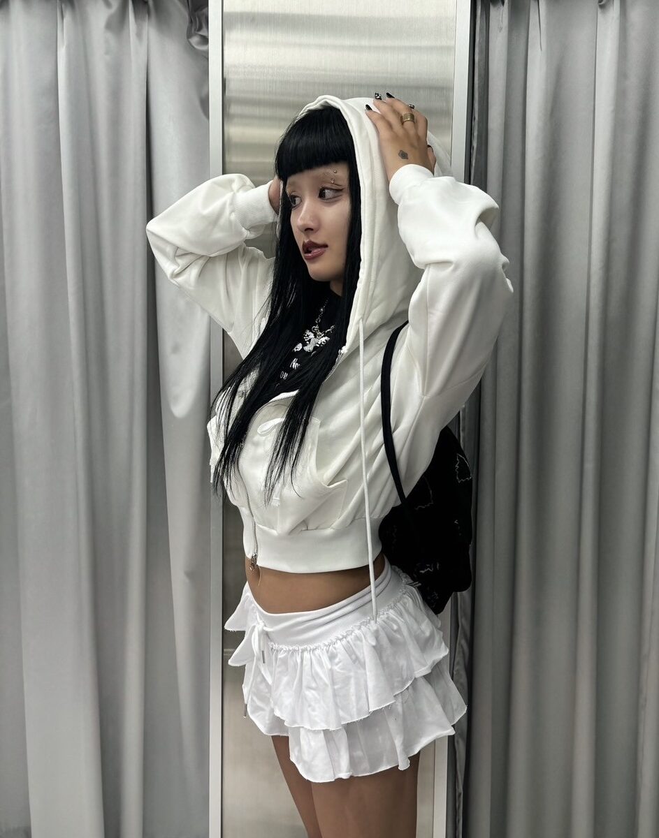 LISA / 165cm – pressing